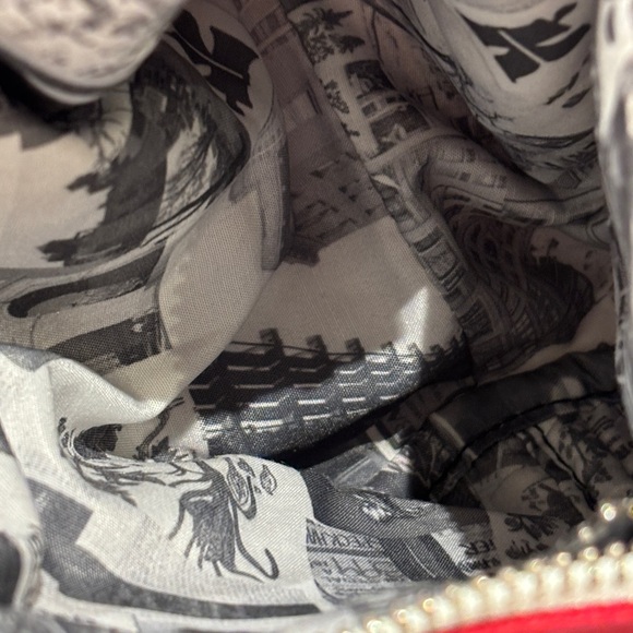 Kiehl's Bold Red Pouch - Picture 6 of 11